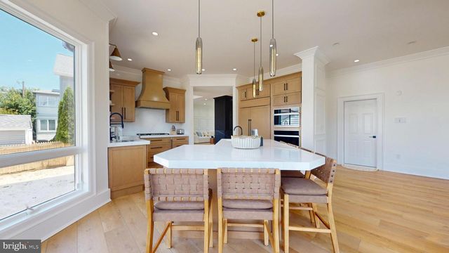 31 SEASIDE CT, Margate City, NJ 08402