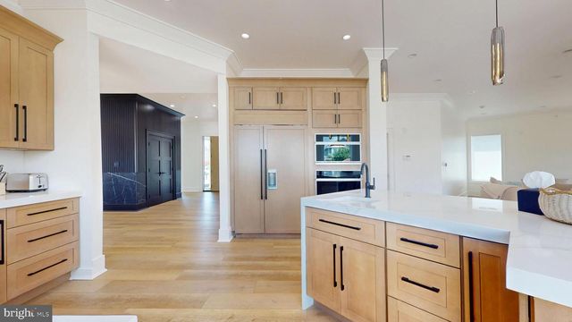 31 SEASIDE CT, Margate City, NJ 08402