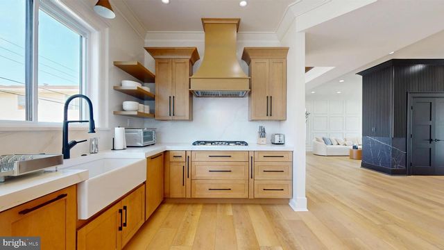 31 SEASIDE CT, Margate City, NJ 08402