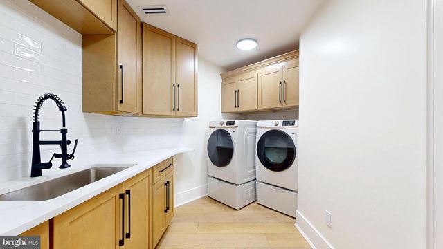 31 SEASIDE CT, Margate City, NJ 08402