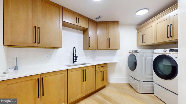 31 SEASIDE CT, Margate City, NJ 08402