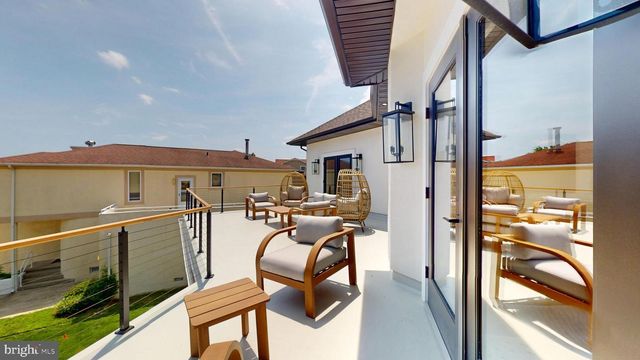 31 SEASIDE CT, Margate City, NJ 08402