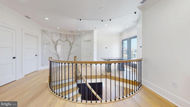 31 SEASIDE CT, Margate City, NJ 08402