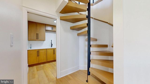 31 SEASIDE CT, Margate City, NJ 08402