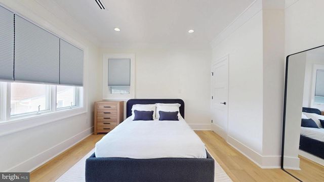 31 SEASIDE CT, Margate City, NJ 08402