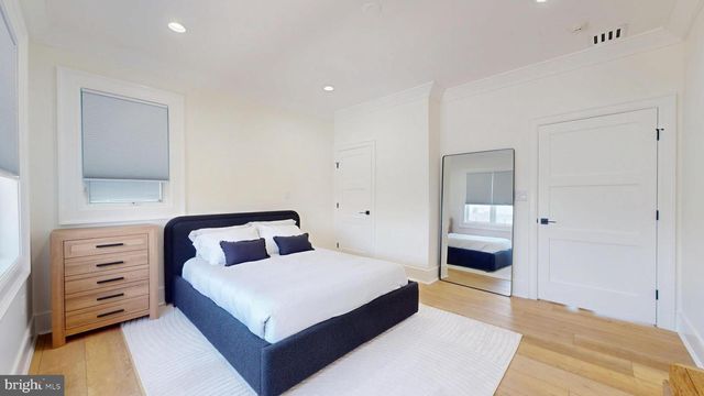 31 SEASIDE CT, Margate City, NJ 08402