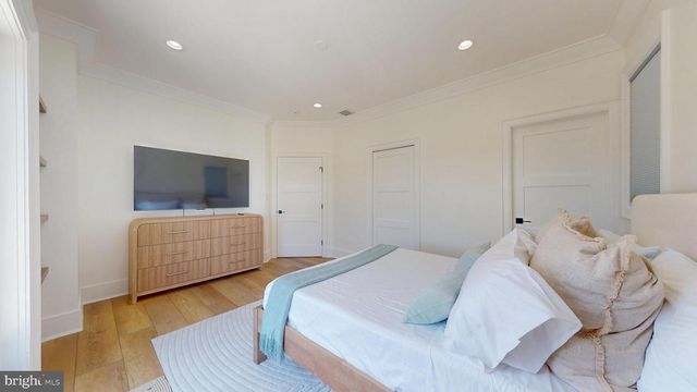 31 SEASIDE CT, Margate City, NJ 08402