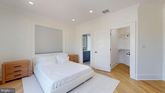 31 SEASIDE CT, Margate City, NJ 08402