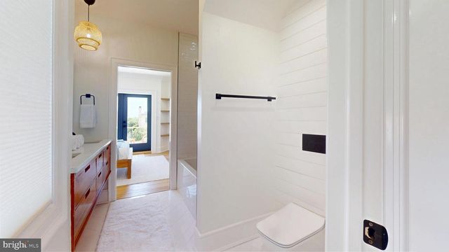 31 SEASIDE CT, Margate City, NJ 08402