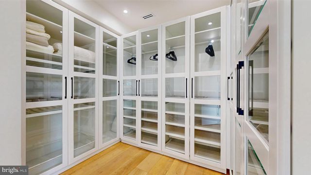 31 SEASIDE CT, Margate City, NJ 08402