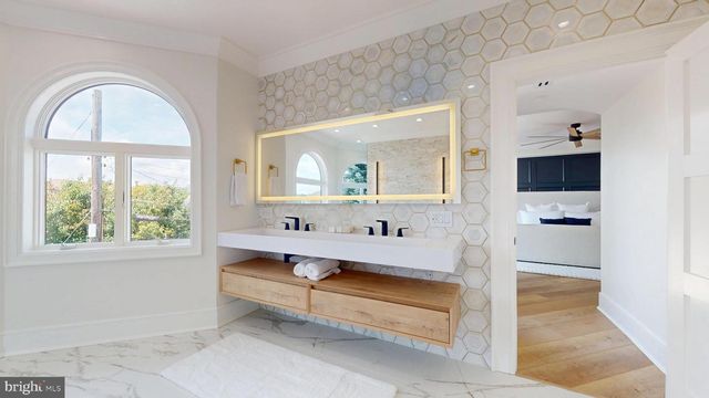 31 SEASIDE CT, Margate City, NJ 08402