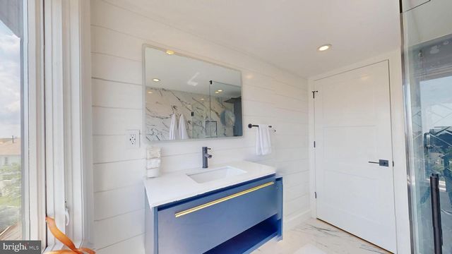 31 SEASIDE CT, Margate City, NJ 08402