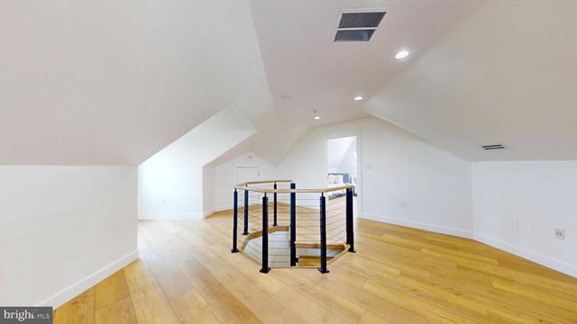 31 SEASIDE CT, Margate City, NJ 08402