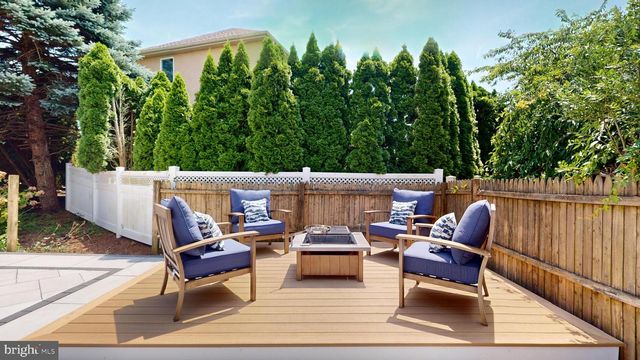 31 SEASIDE CT, Margate City, NJ 08402