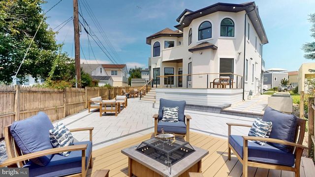 31 SEASIDE CT, Margate City, NJ 08402