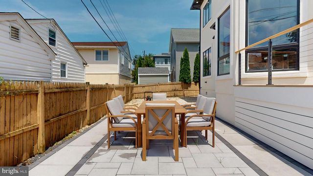 31 SEASIDE CT, Margate City, NJ 08402