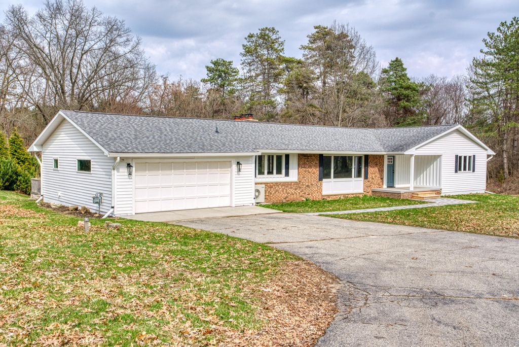 1191 Pierce Road, Sylvan Twp, MI 48118