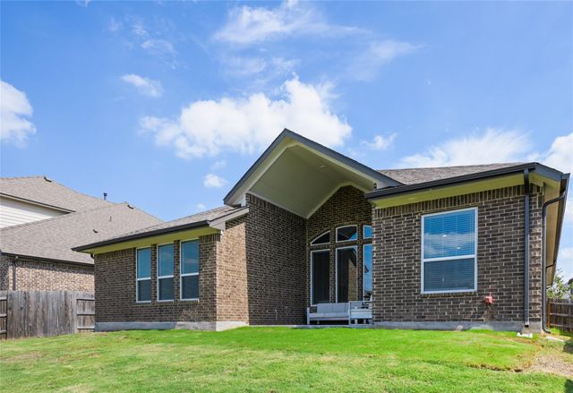 238 Wild Pecan LOOP, Buda, TX 78610