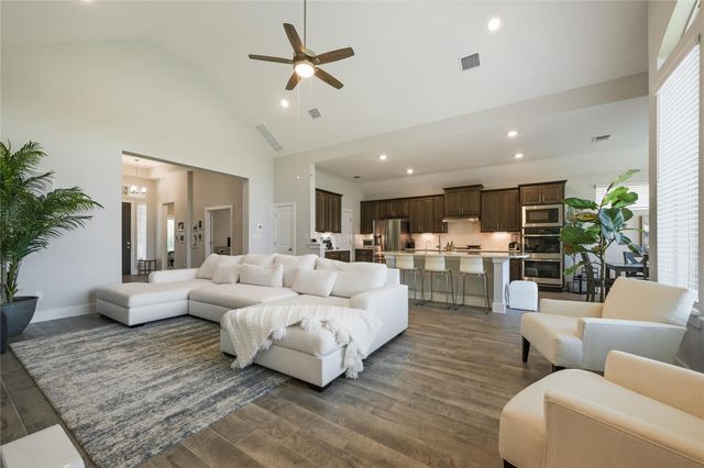 238 Wild Pecan LOOP, Buda, TX 78610