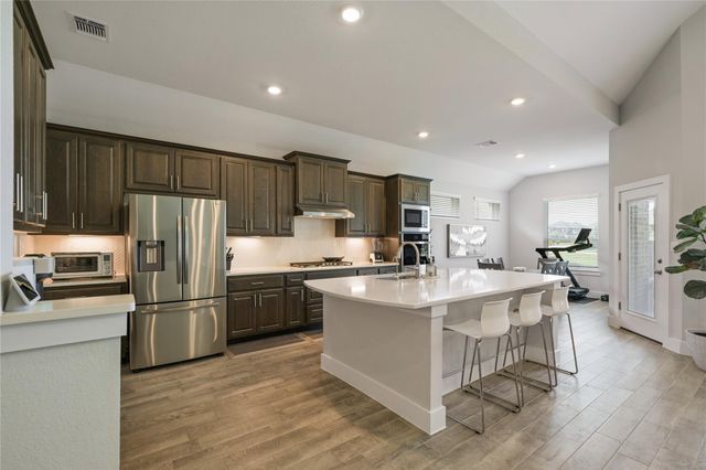 238 Wild Pecan LOOP, Buda, TX 78610