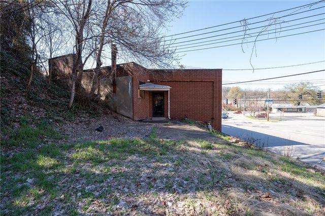 1320-1326 5th Ave, Mckeesport, PA 15132