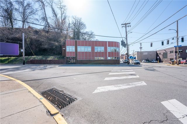 1320-1326 5th Ave, Mckeesport, PA 15132