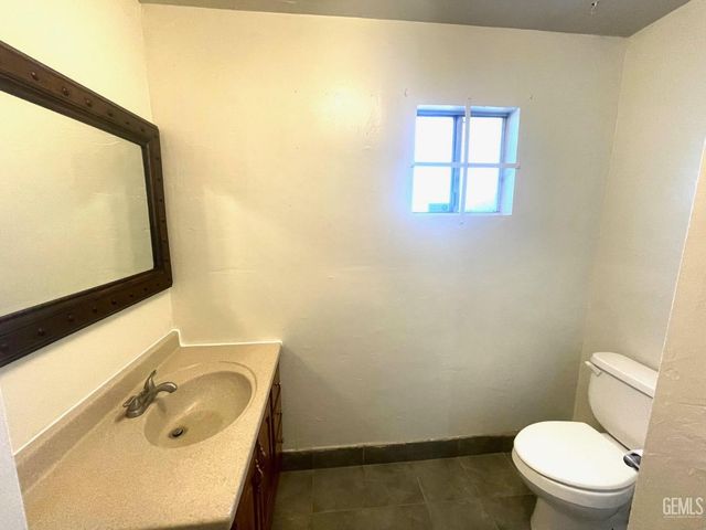 347 Northrup Street, Bakersfield, CA 93307