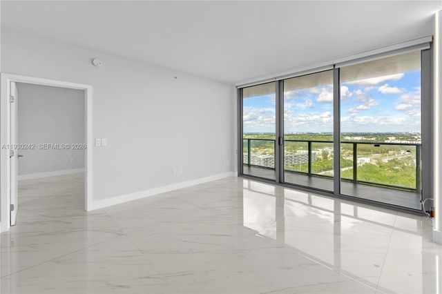 16385 Biscayne Blvd 2907, North Miami Beach, FL 33160