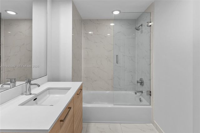 16385 Biscayne Blvd 2907, North Miami Beach, FL 33160