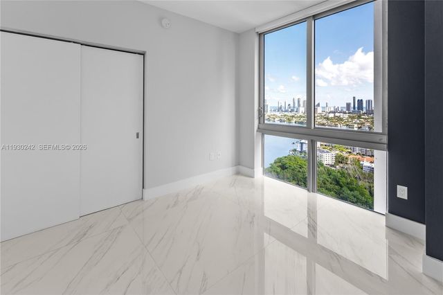 16385 Biscayne Blvd 2907, North Miami Beach, FL 33160