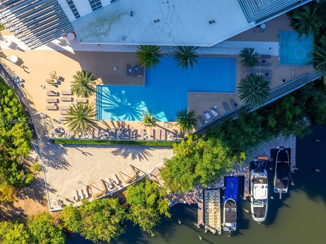 16385 Biscayne Blvd 2907, North Miami Beach, FL 33160