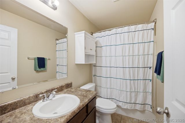 14708 S Hickory Circle, Glenpool, OK 74033