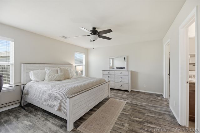 14708 S Hickory Circle, Glenpool, OK 74033