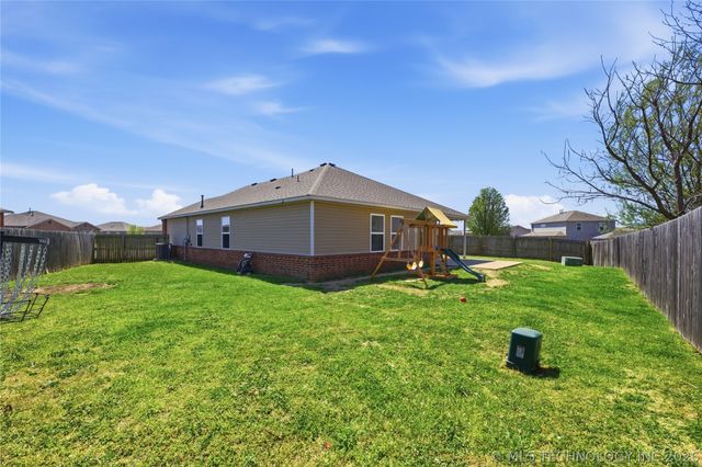 14708 S Hickory Circle, Glenpool, OK 74033