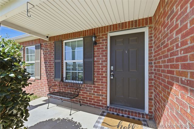 14708 S Hickory Circle, Glenpool, OK 74033