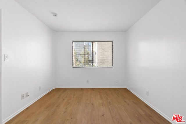 3939 Moore Street 105, Los Angeles, CA 90066