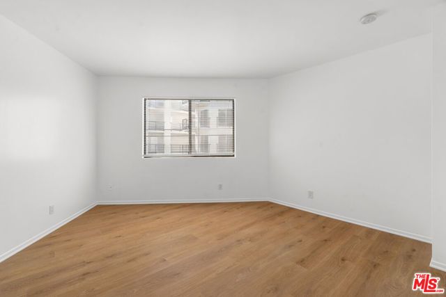 3939 Moore Street 105, Los Angeles, CA 90066