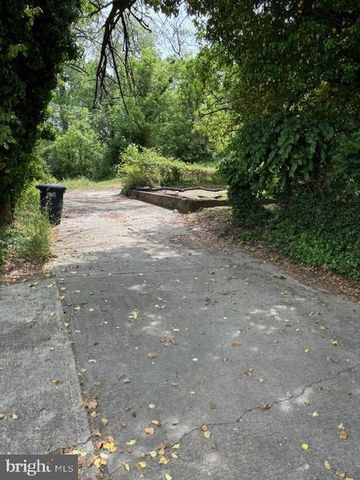 4616 FOOTE ST NE, Washington, DC 20019