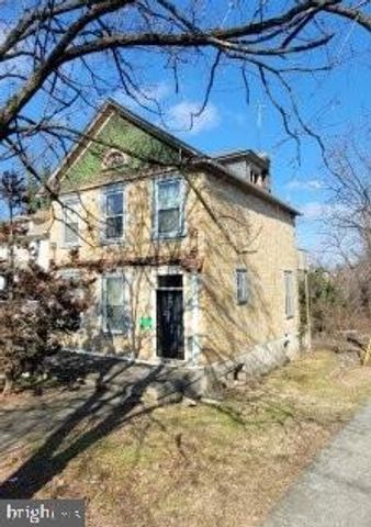 4616 FOOTE ST NE, Washington, DC 20019