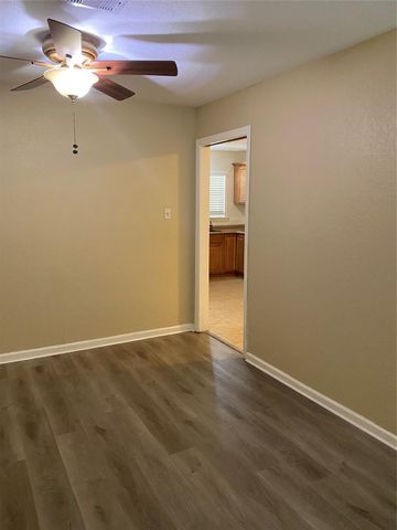 2734 Almeda Plaza Drive, Houston, TX 77045