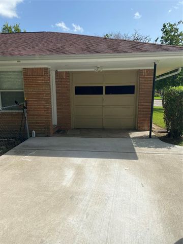 2734 Almeda Plaza Drive, Houston, TX 77045