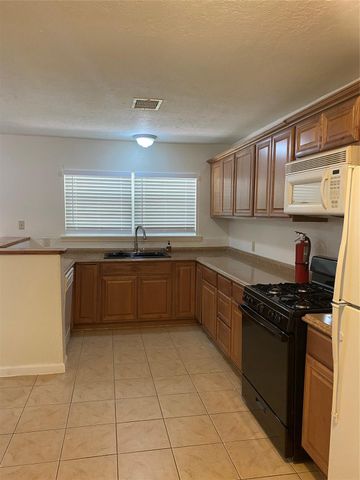 2734 Almeda Plaza Drive, Houston, TX 77045