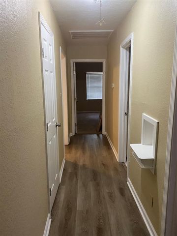 2734 Almeda Plaza Drive, Houston, TX 77045