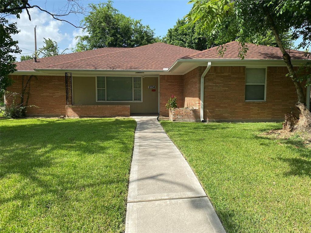 2734 Almeda Plaza Drive, Houston, TX 77045