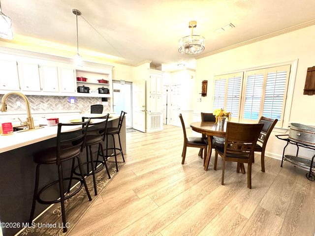 101 Ingle Nook, Clinton, MS 39056