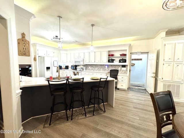 101 Ingle Nook, Clinton, MS 39056