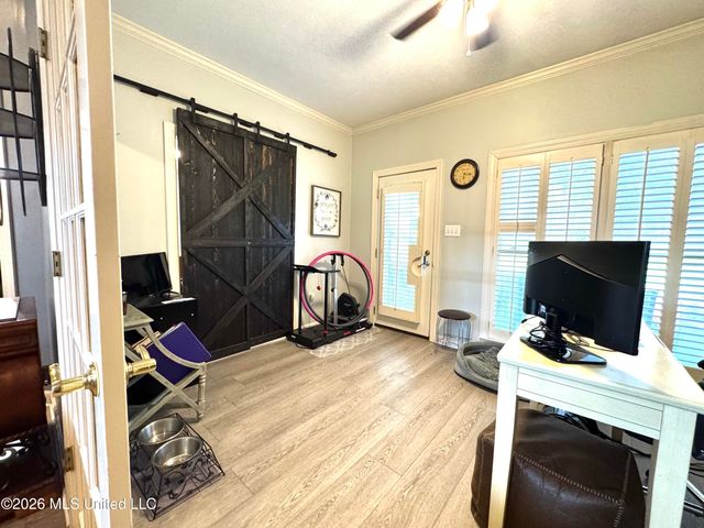 101 Ingle Nook, Clinton, MS 39056