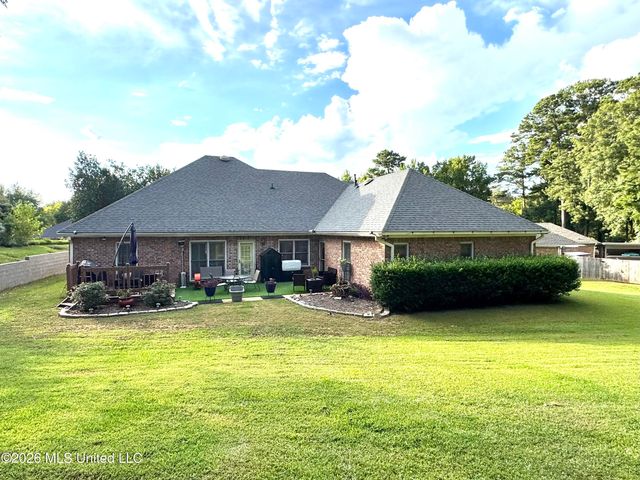 101 Ingle Nook, Clinton, MS 39056