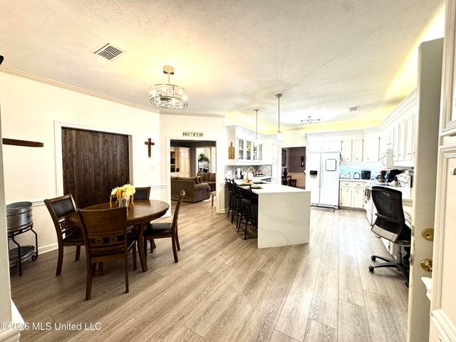 101 Ingle Nook, Clinton, MS 39056