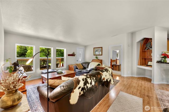 5554 Potter Road, Deming, WA 98244